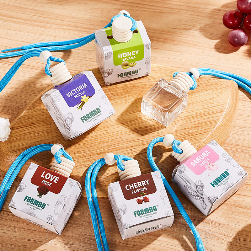 Perfume para coche Blossom & Berry: ambientador colgante con esencia floral y afrutada natural, accesorios perfumados para coches de lujo, 8 ml