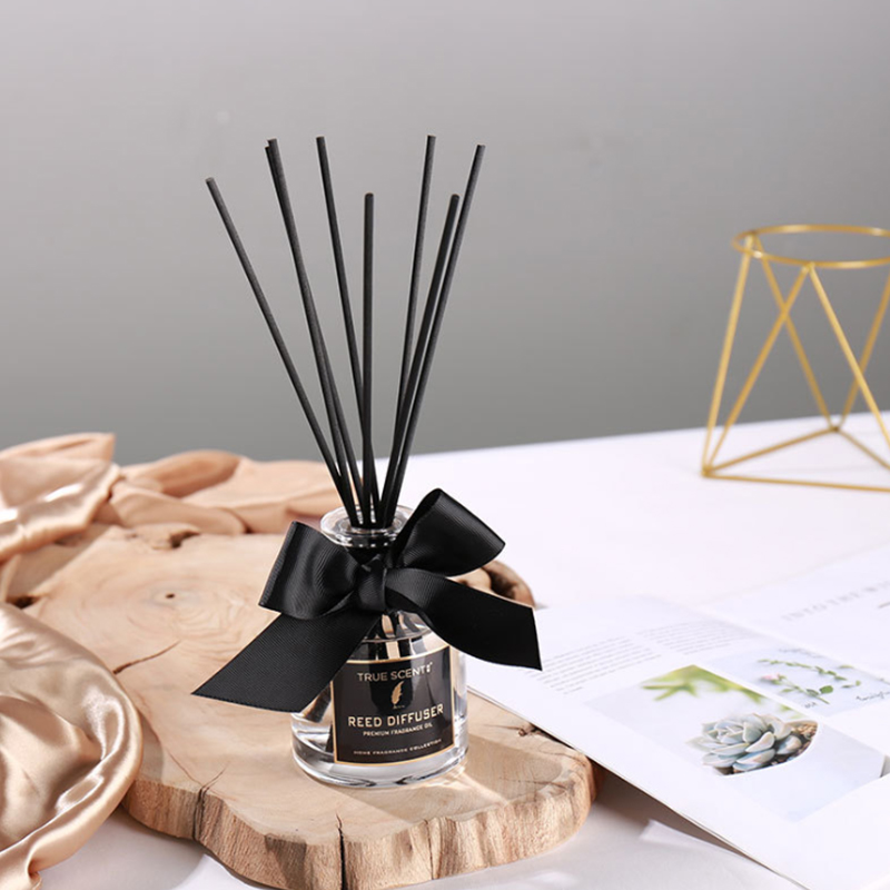 Difusor de láminas de aromaterapia de alta gama popular y caliente de 220 ml sin fuego, transparente y con aromas cambiantes