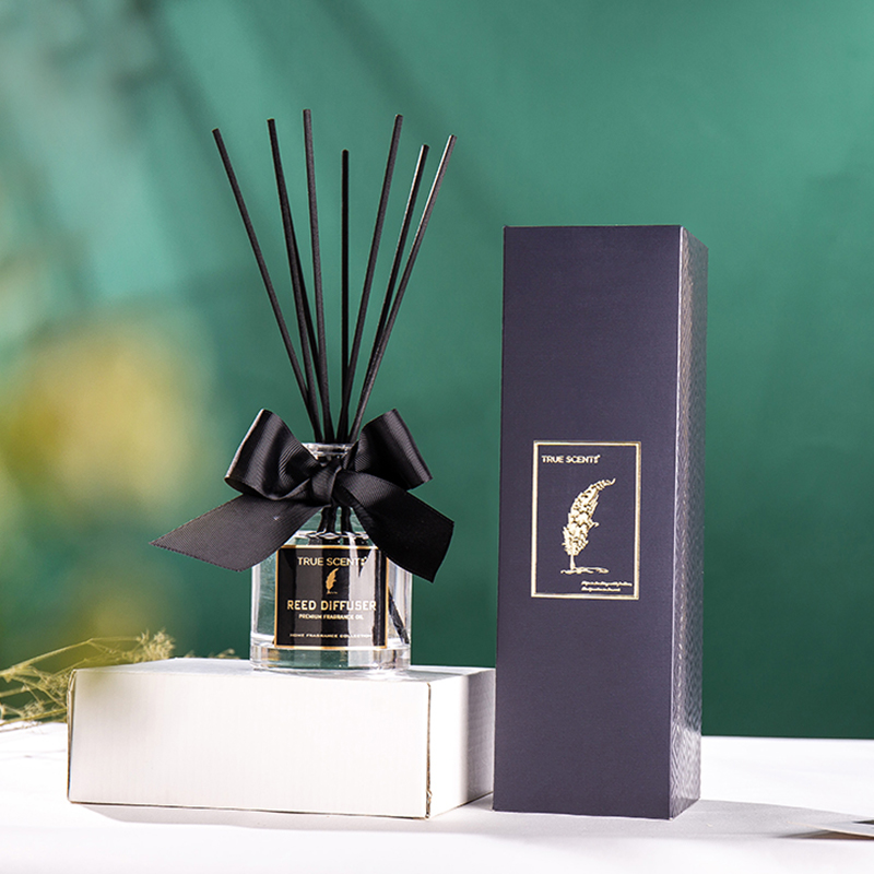 Difusor de láminas de aromaterapia de alta gama popular y caliente de 220 ml sin fuego, transparente y con aromas cambiantes