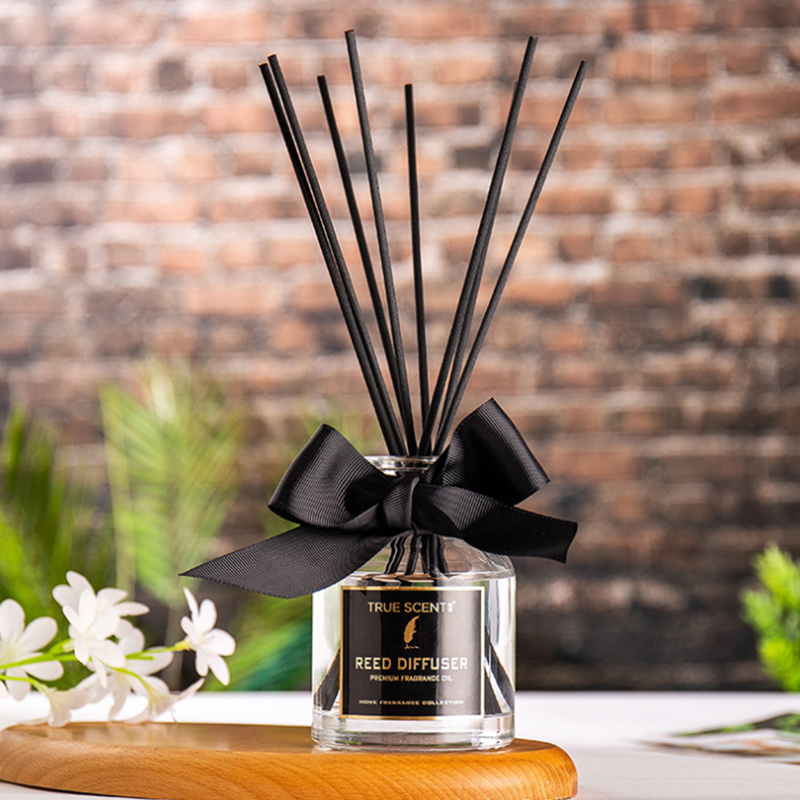 Difusor de láminas de aromaterapia de alta gama popular y caliente de 220 ml sin fuego, transparente y con aromas cambiantes